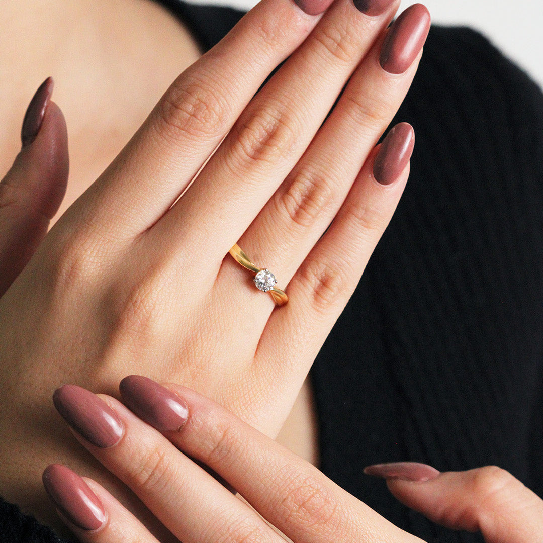 #AD10176 - Anillo Solitario Compromiso Oro 10k - I04/2.0
