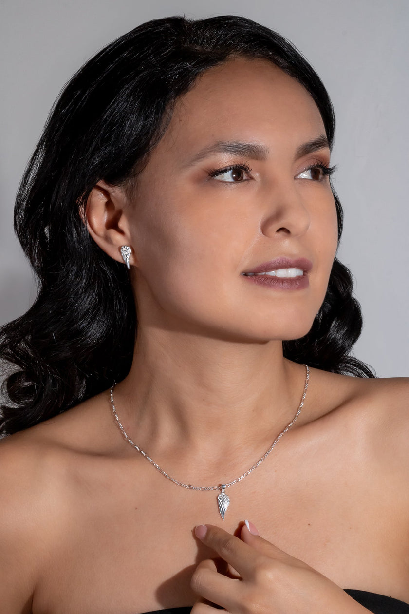 #J152 - Juego Broquel Y Dije De Ala De Plata - C14/3.8