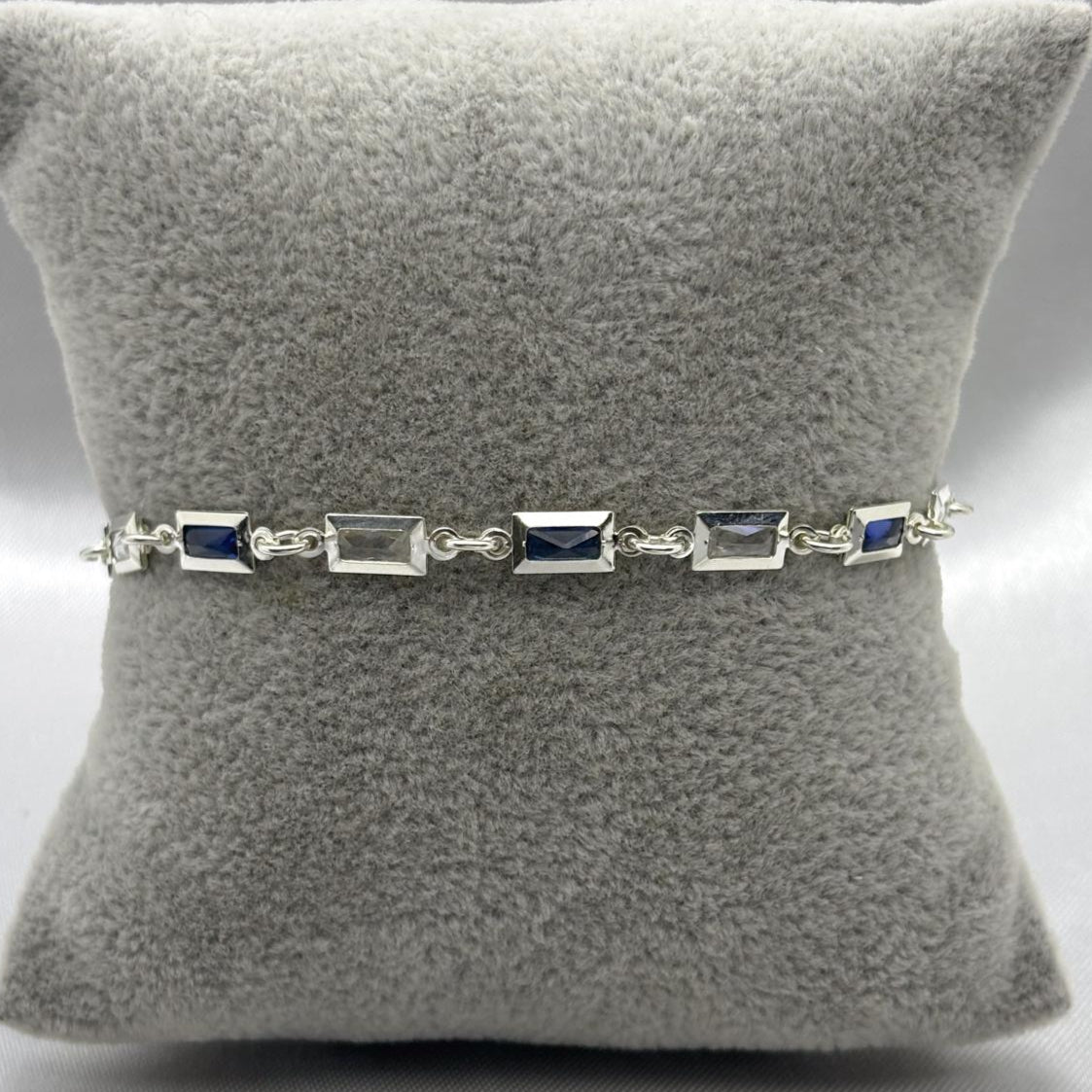 #PA294 - Pulsera Rectangular Con Zirconia Plata -A09/4.1