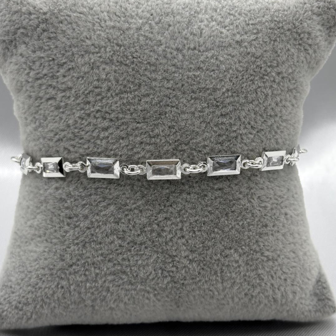 #PA294 - Pulsera Rectangular Con Zirconia Plata -A09/4.1
