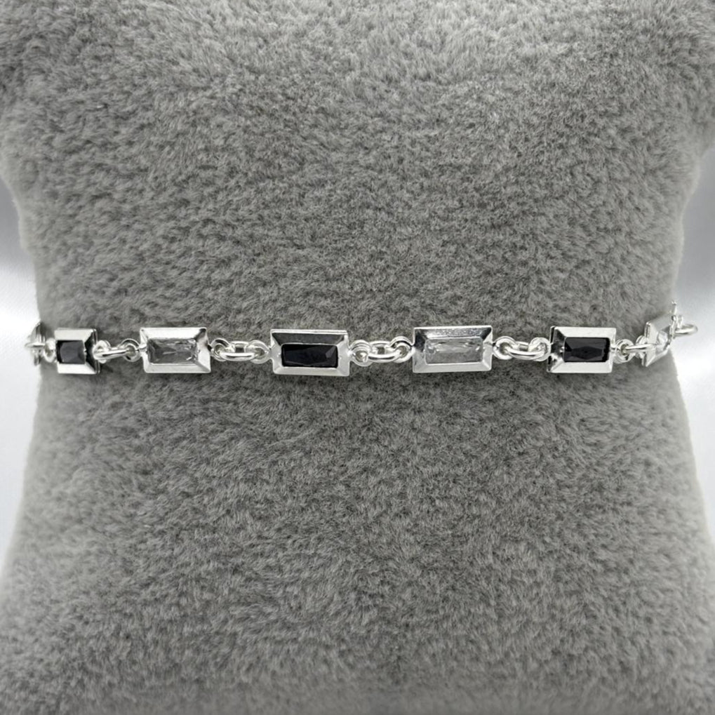 #PA294 - Pulsera Rectangular Con Zirconia Plata -A09/4.1