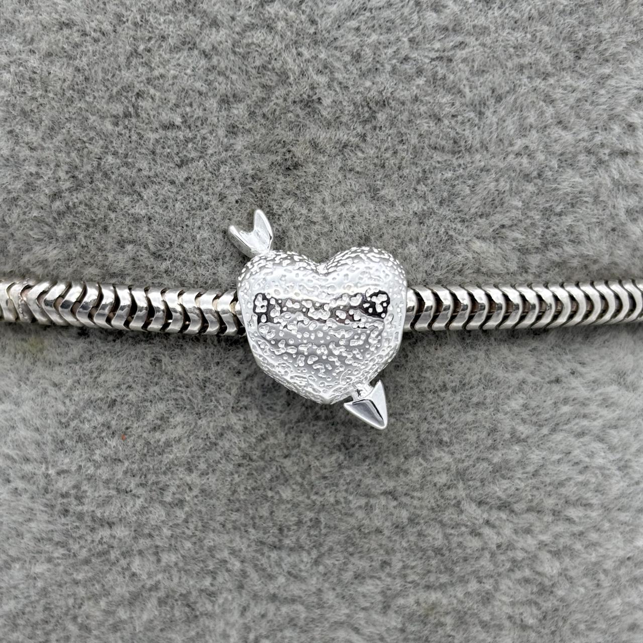 #PAN479 - Charm Corazón Flechado Plata - B11/3.3