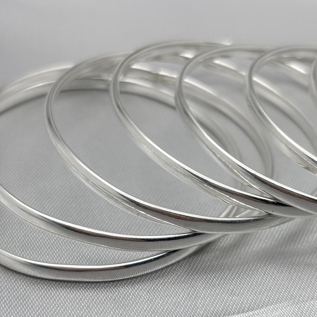 #SE101 - Semanario Ovalado Liso Terminado Almendrado Plata - A07/22.3