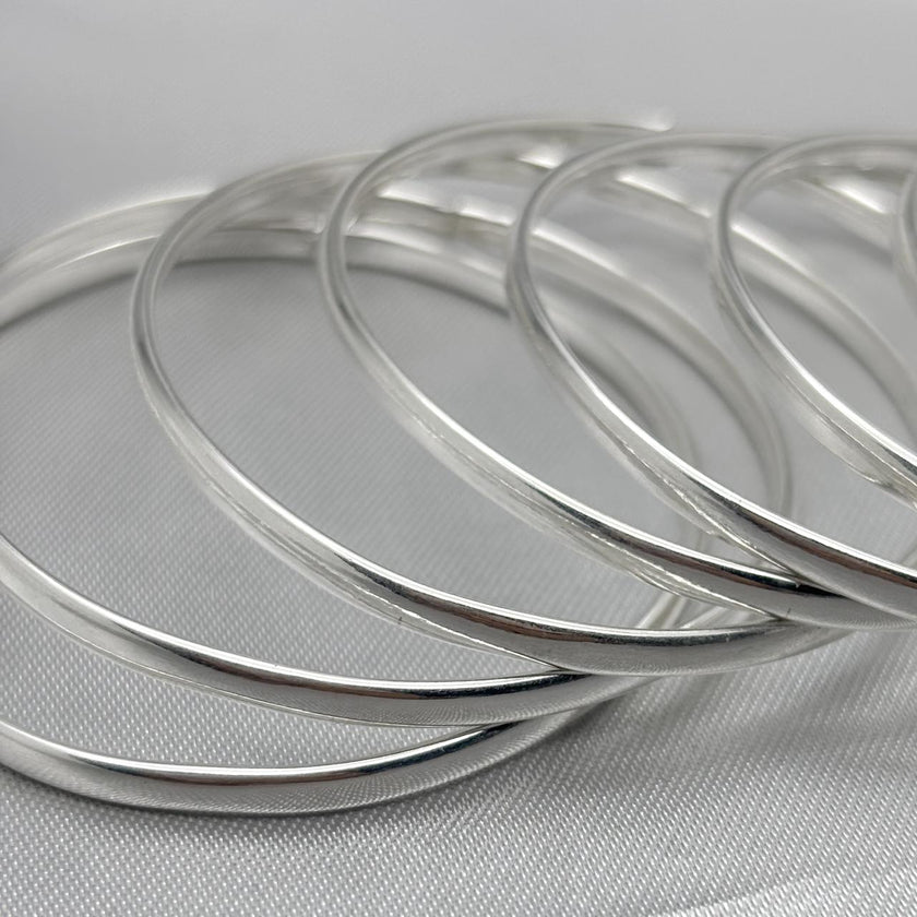 #SE101 - Semanario Ovalado Liso Terminado Almendrado Plata - A07/22.3