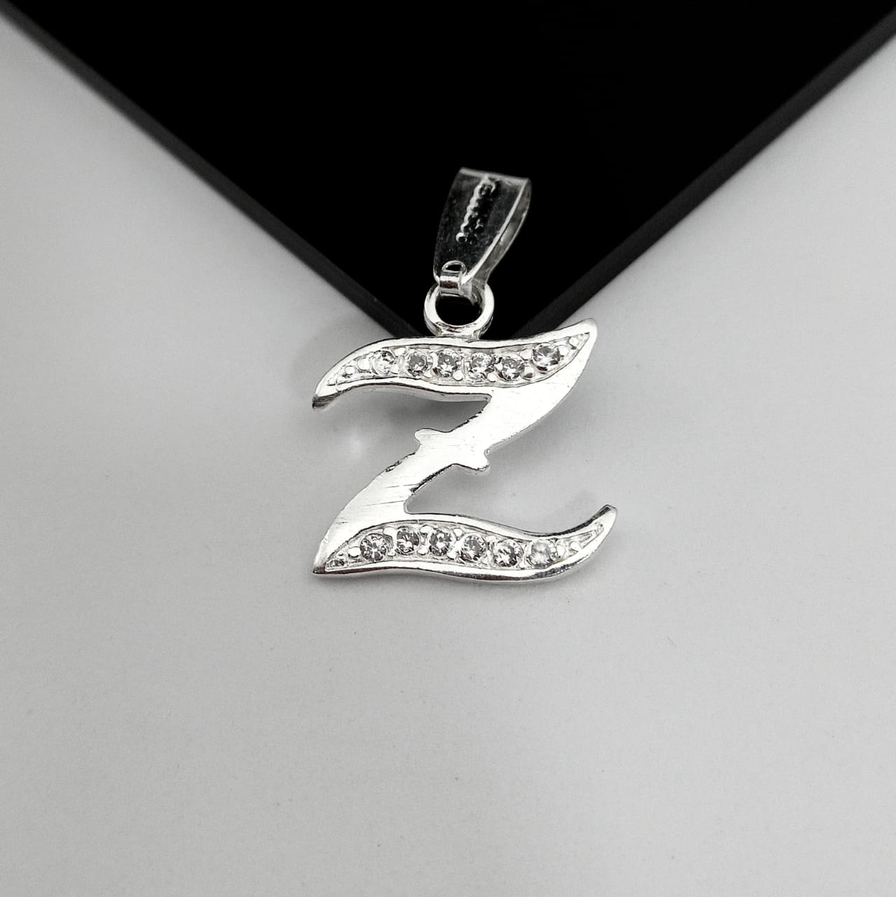 #D116 - Dije De Letra Con Zirconia De Plata - A10/1.2