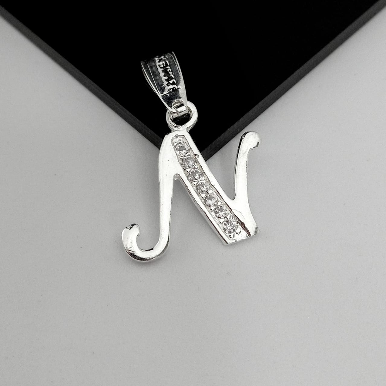 #D116 - Dije De Letra Con Zirconia De Plata - A10/1.2