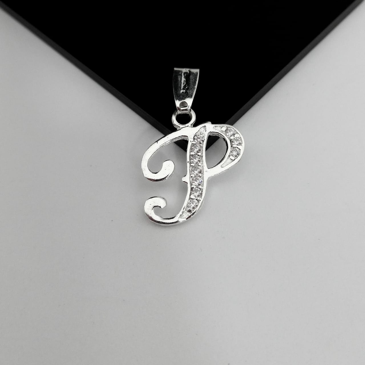 #D116 - Dije De Letra Con Zirconia De Plata - A10/1.2