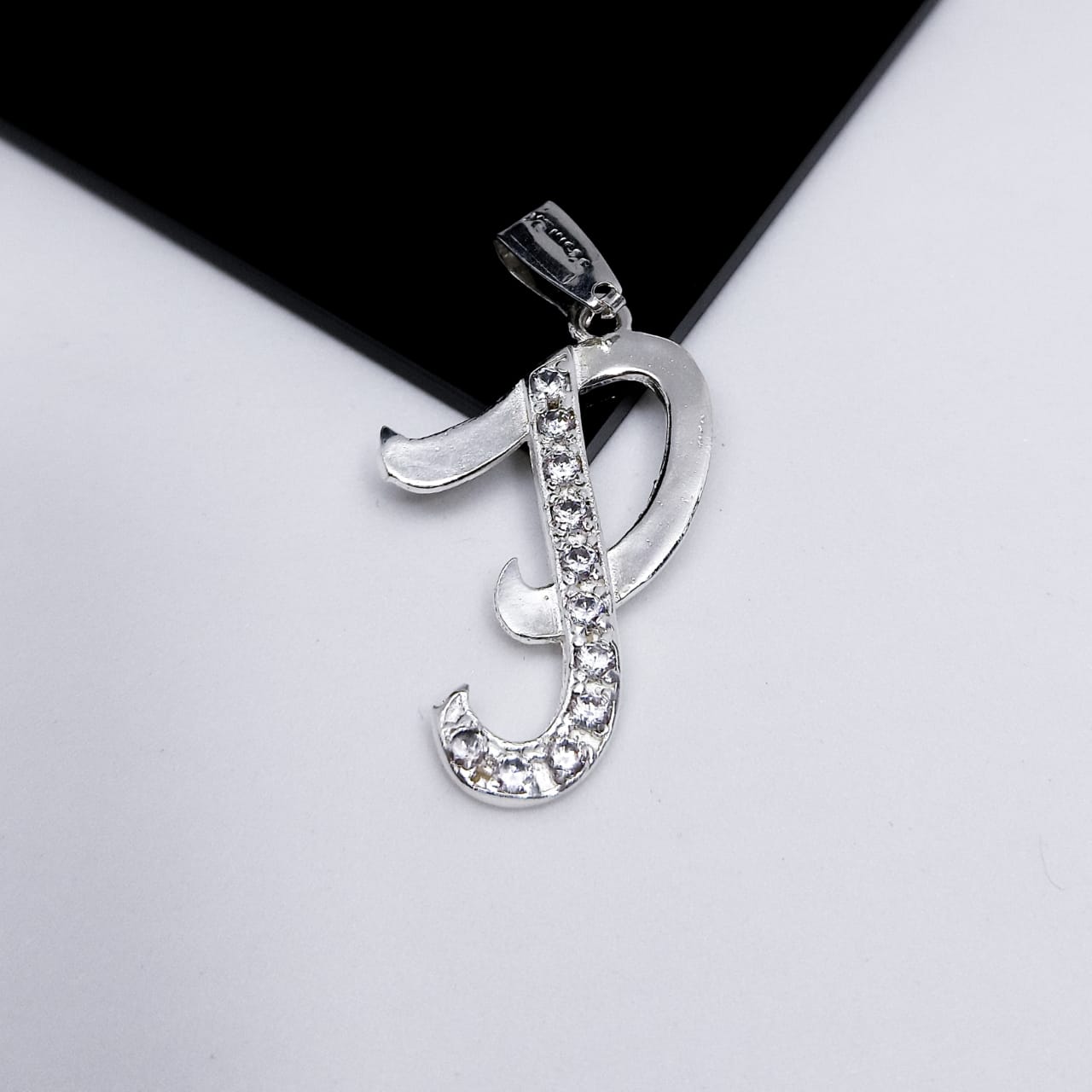 #D106 - Dije De Letra Grande Piedra Zirconia Plata - A13/2.2