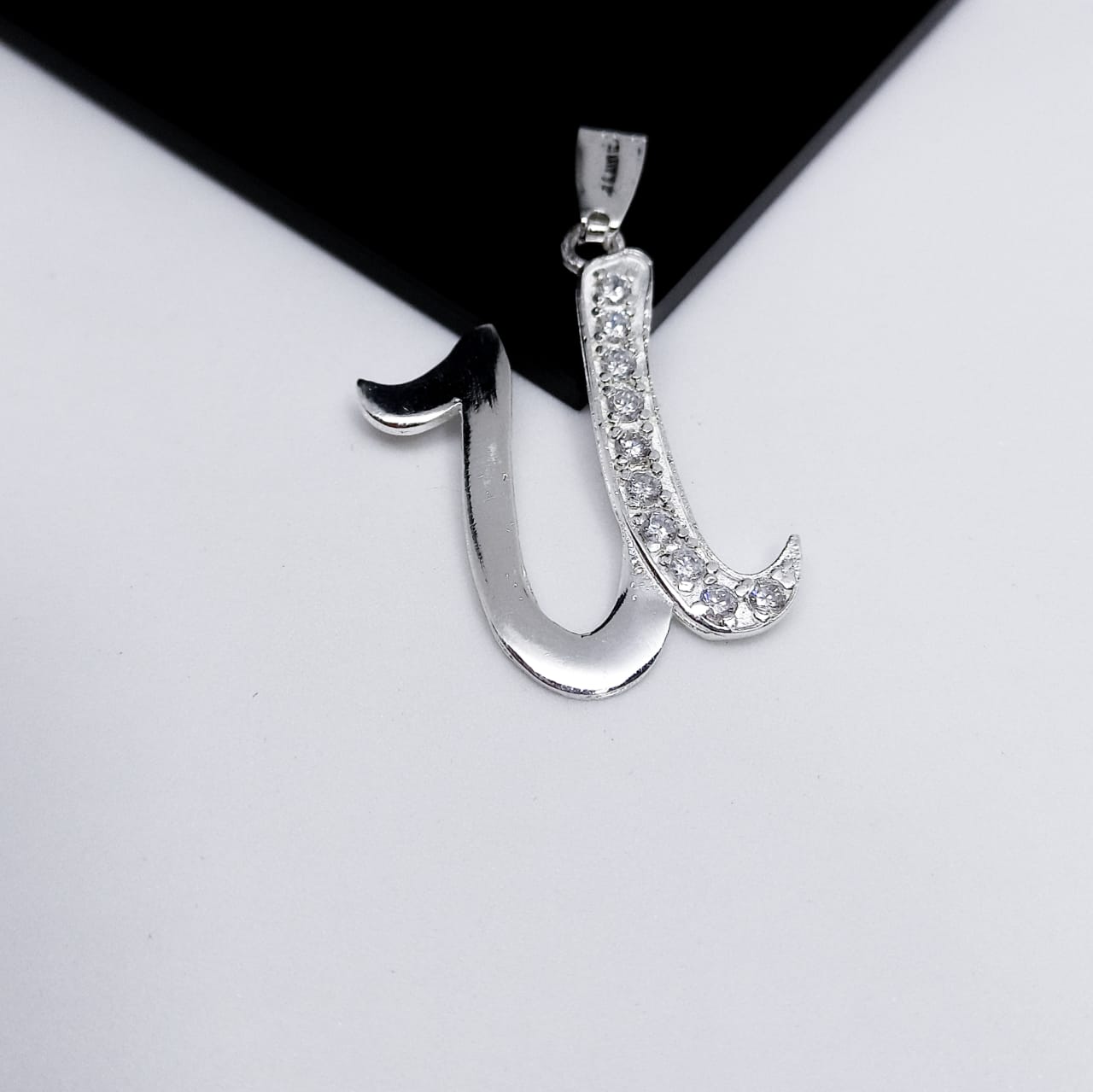 #D106 - Dije De Letra Grande Piedra Zirconia Plata - A13/2.2