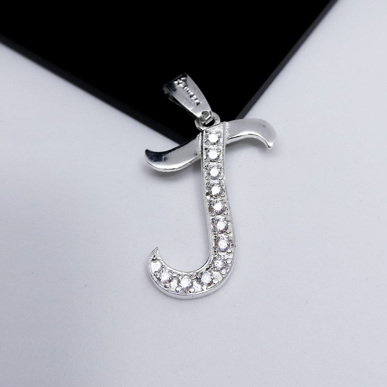 #D106 - Dije De Letra Grande Piedra Zirconia Plata - A13/2.2