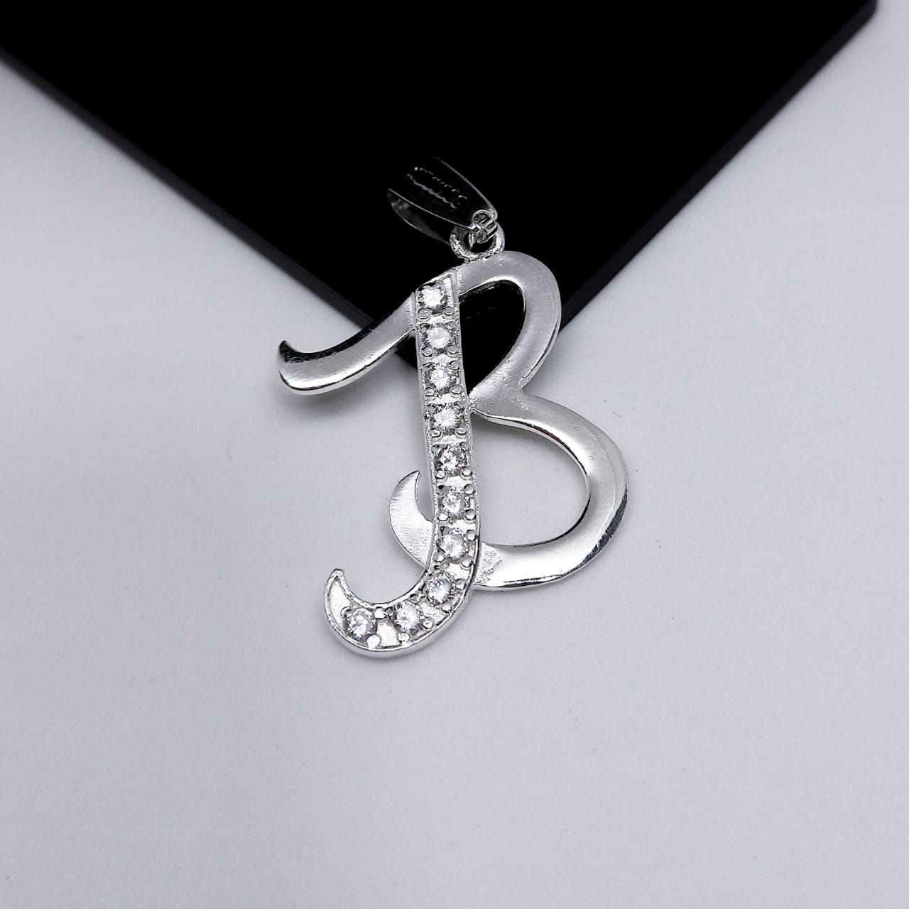 #D106 - Dije De Letra Grande Piedra Zirconia Plata - A13/2.2