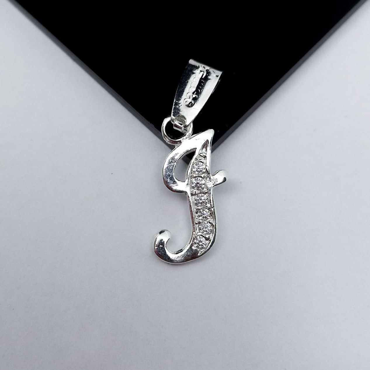 #D116 - Dije De Letra Con Zirconia De Plata - A10/1.2