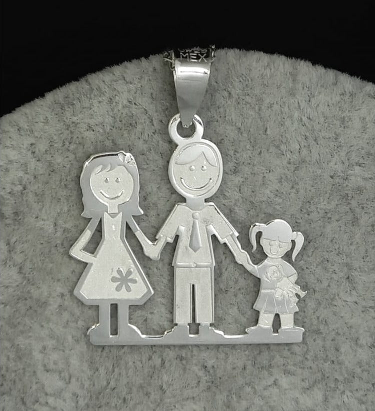 #D369 - Dije Familiar - Mamá, Papá y Niña o Niño - B19/2.0