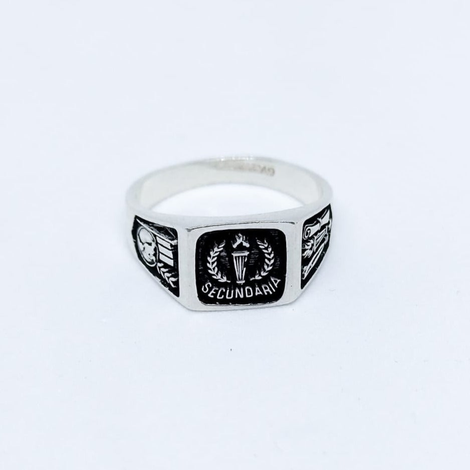 #AD372 - Anillo De Graduación De Secundaria - C25/4.2