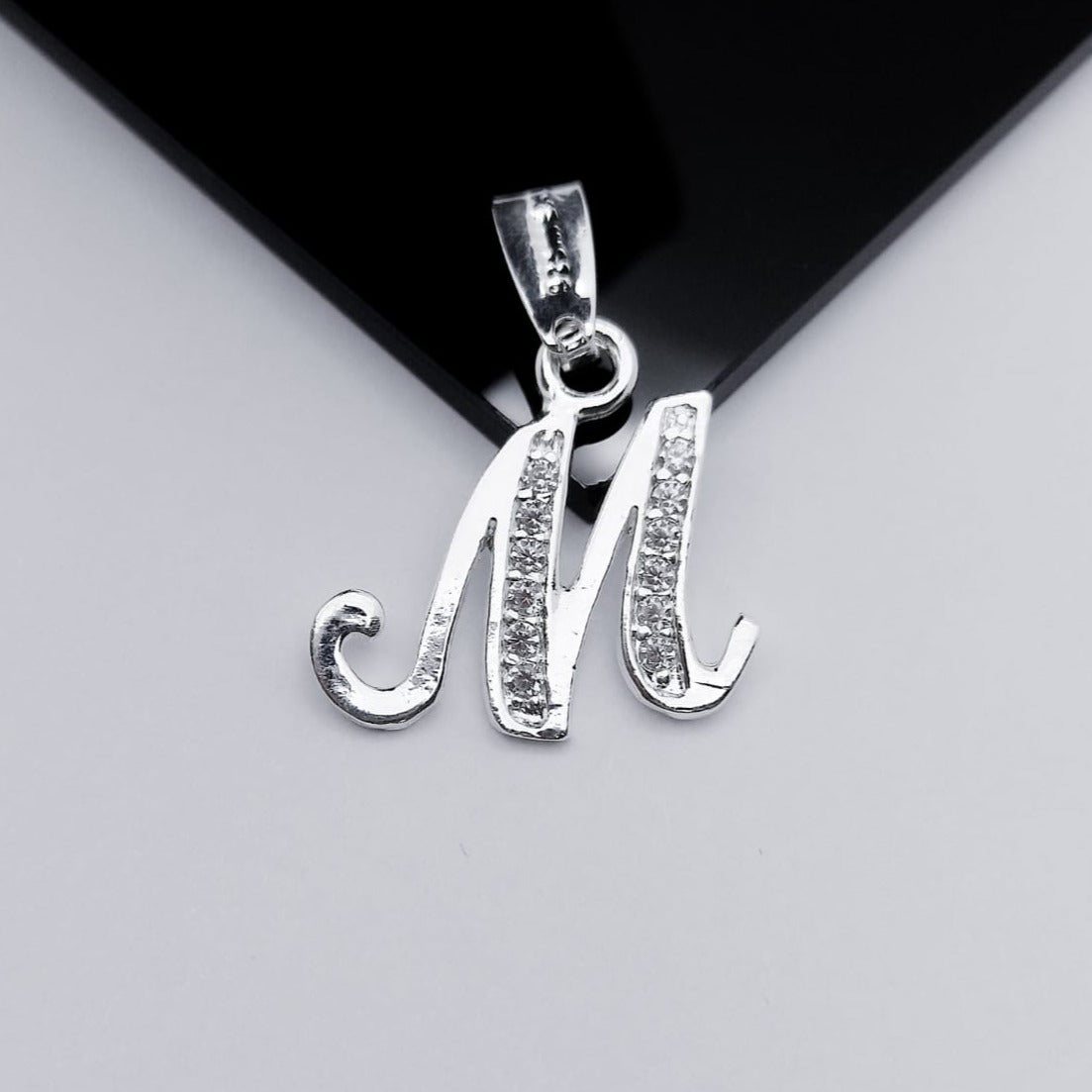 #D116 - Dije De Letra Con Zirconia De Plata - A10/1.2