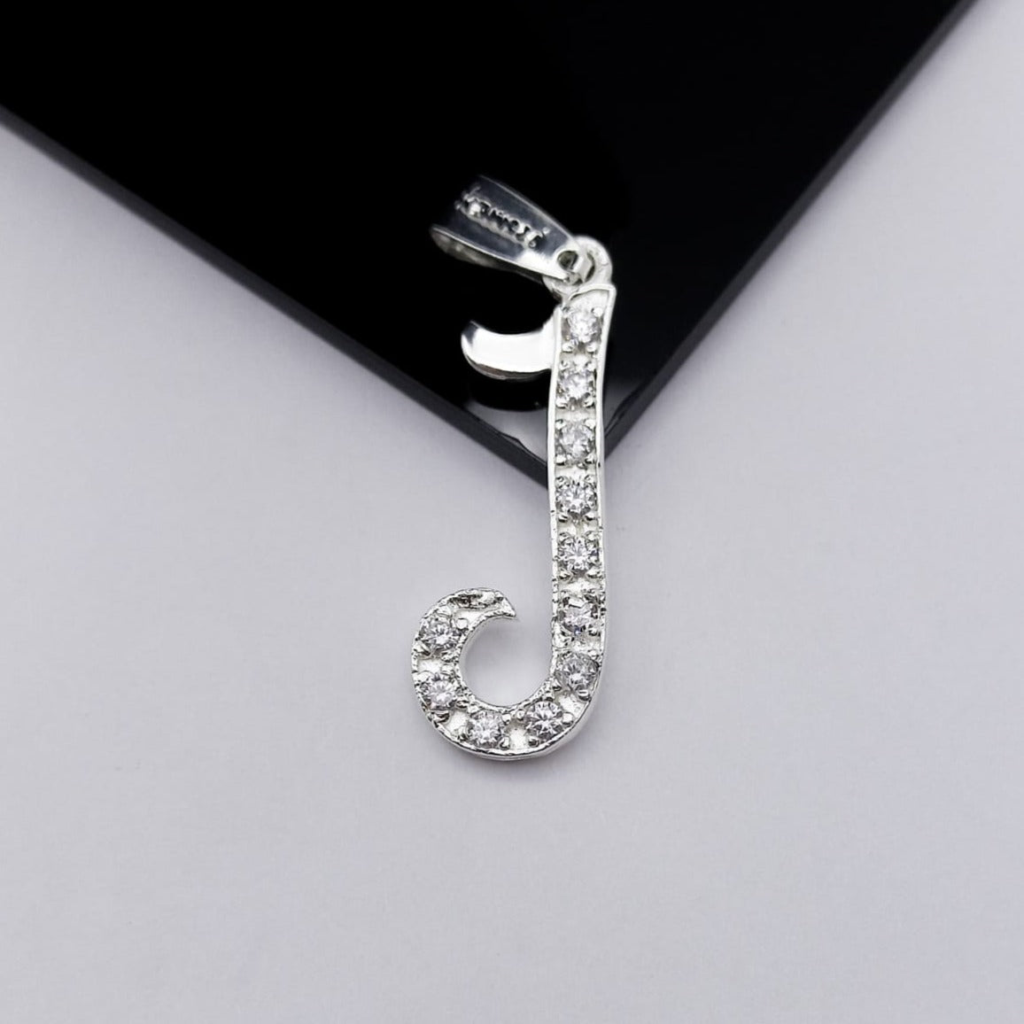 #D106 - Dije De Letra Grande Piedra Zirconia Plata - A13/2.2