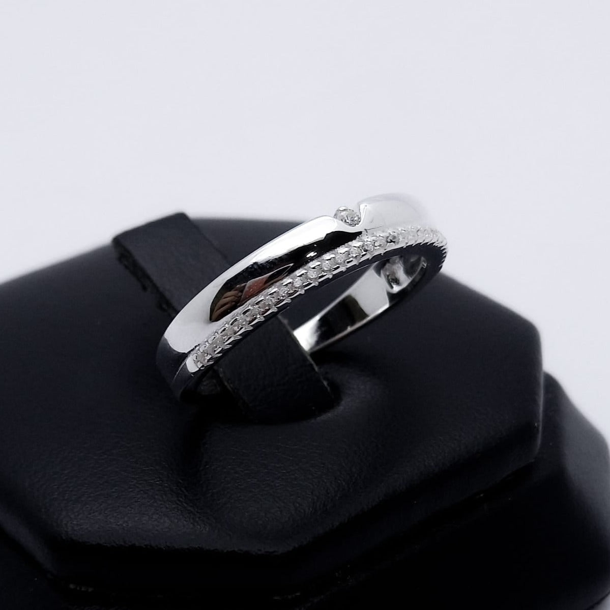 #AD107 - Anillo/Argolla Con Piedras - C14/3.1