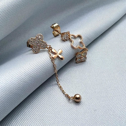 #AR146 - Arete Con Colgante De Flores - C14/1.8