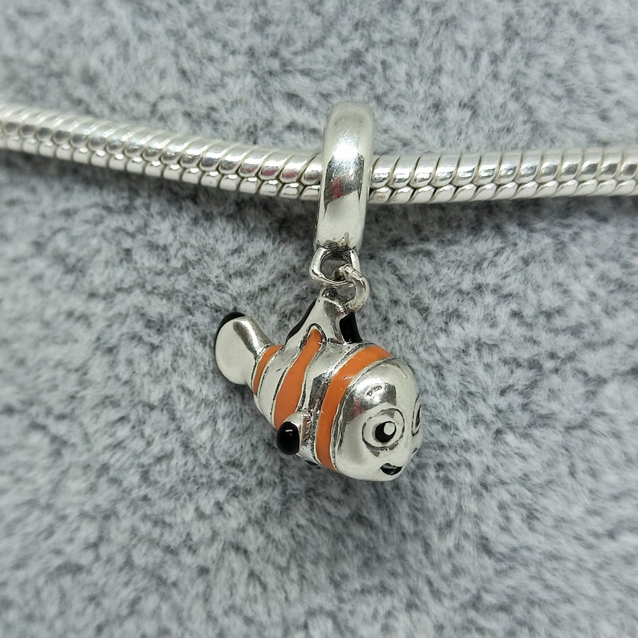 #PAN272 - Charm Nemo/Pececito/Buscando A Nemo De Plata - B11/4.0