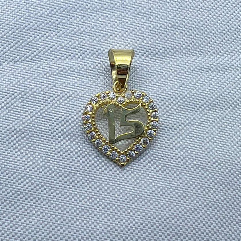 #D10122 - Dije / Corazón De 15 Años De Oro 10k - H02/0.9