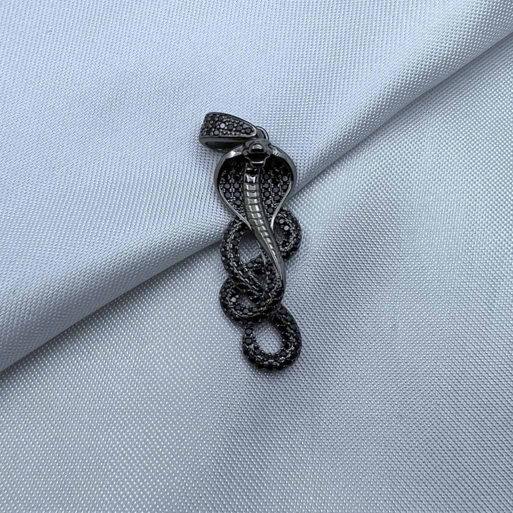 #D546 - Dije De Serpiente Cobra Con Piedras - C08/4.6