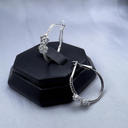 #ARR146 - Arracada Con Flores Y Piedras De Plata - B12/3.5