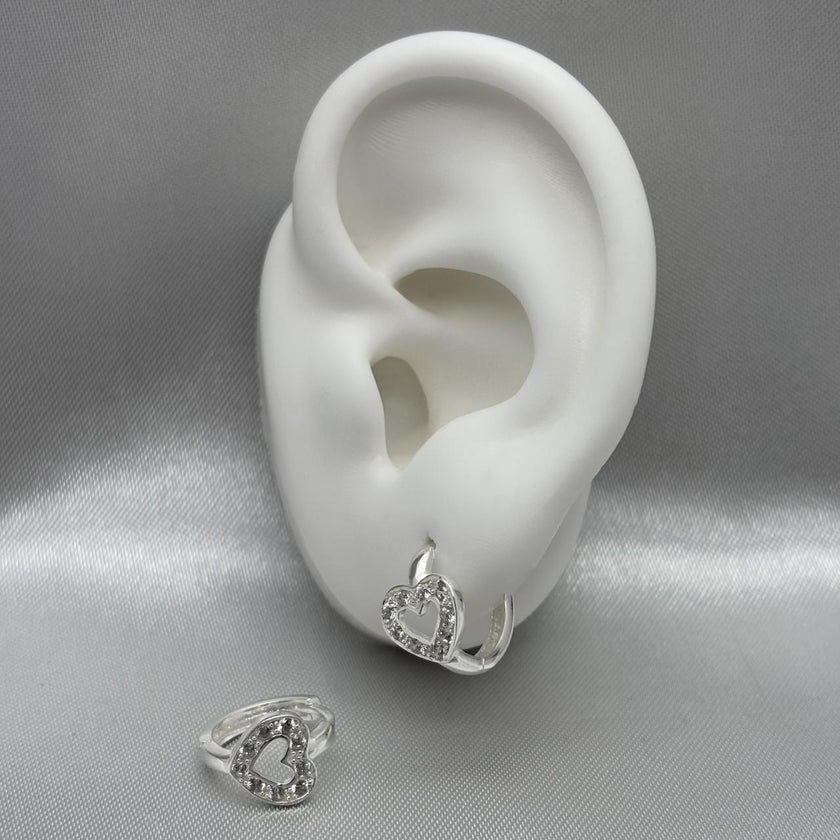 #H117 - Huggies Corazón Con Zirconia Plata - A15/2.7