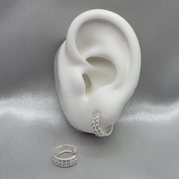 #H101 - Huggie Con Zirconia Plata- F2.9
