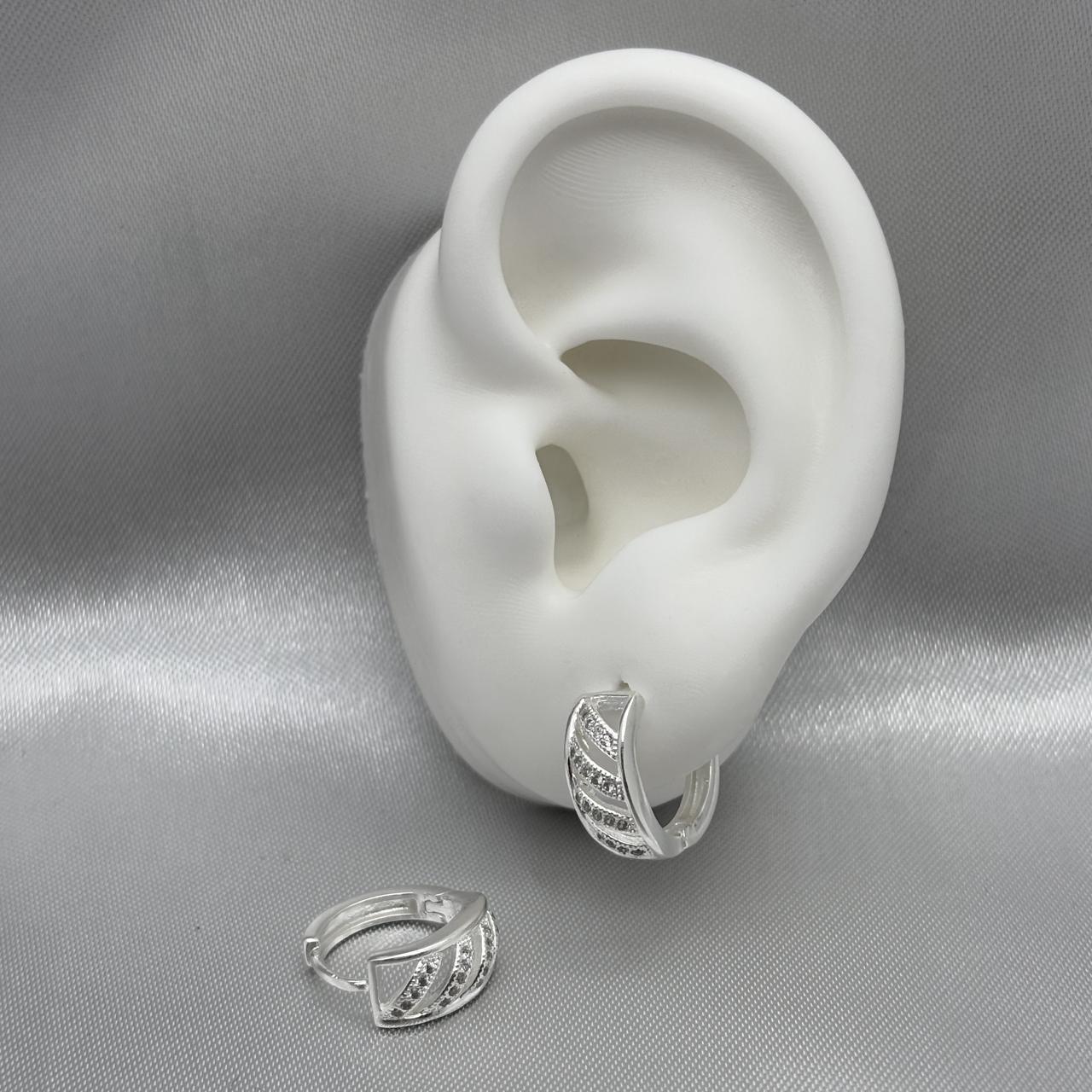 #H113 - Huggie Con Zirconia Plata- F3.8