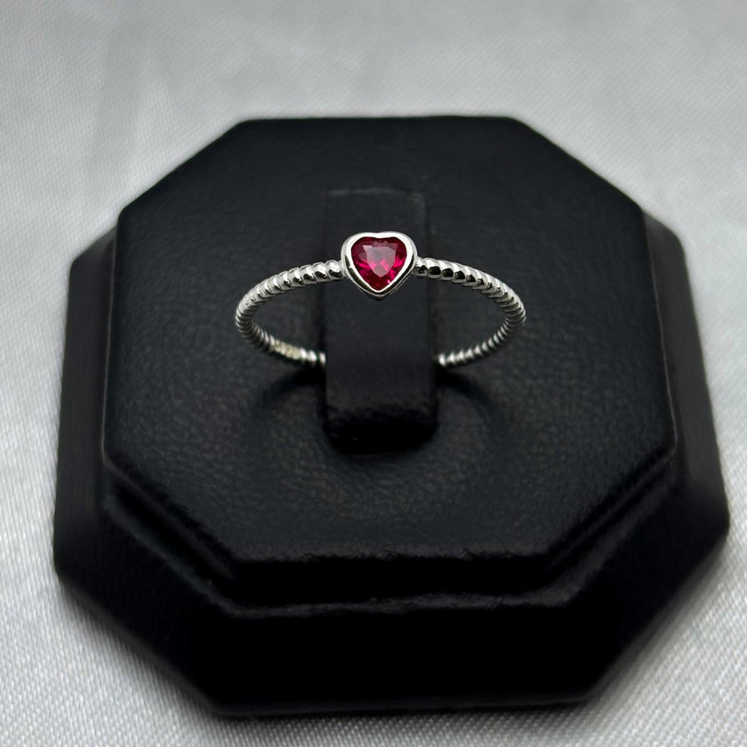 #AD214 - Anillo Corazón Con Piedra Central Zirconia Plata - C09/1.4