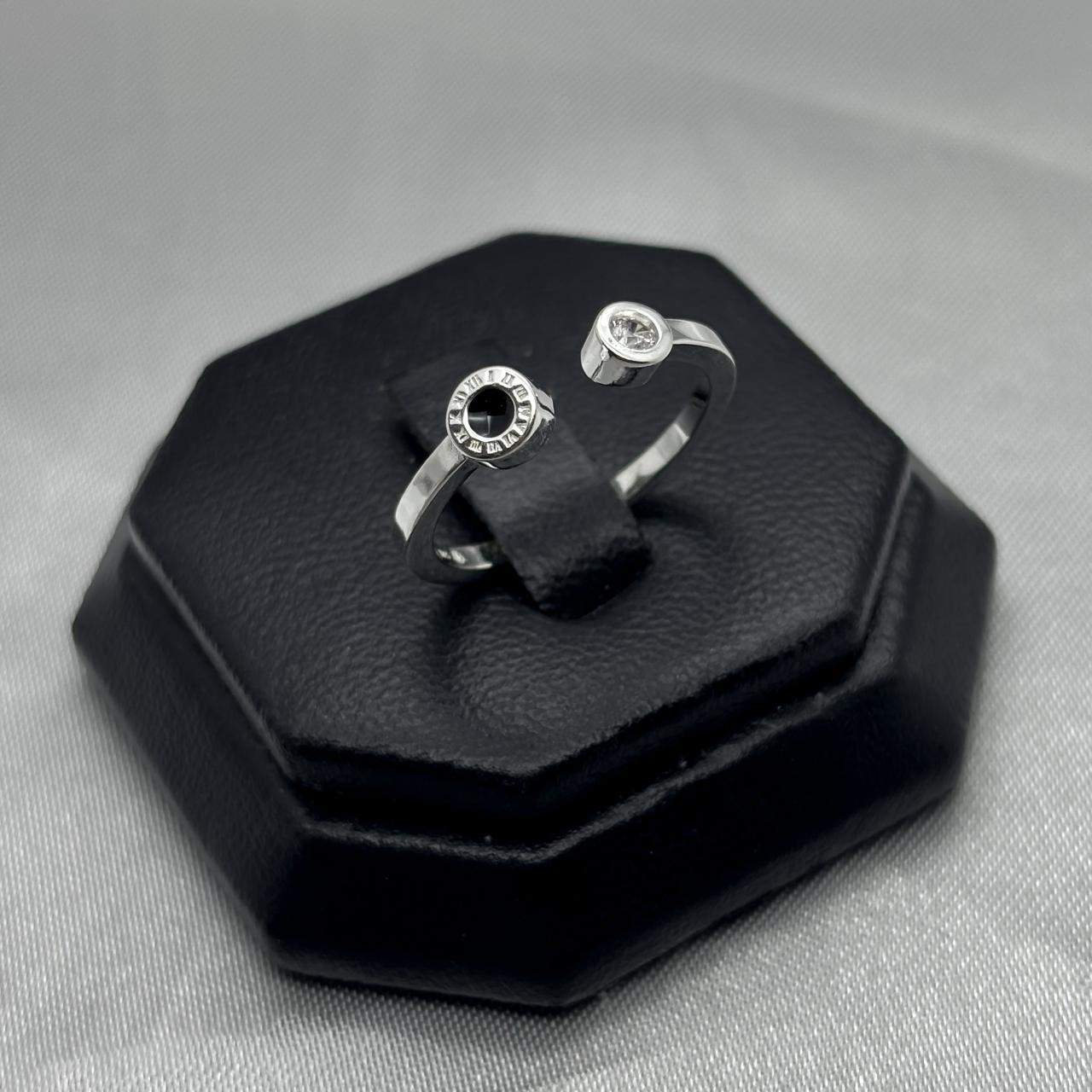 #AD181 - Anillo Ajustable Números Romanos Piedra Zirconia Plata - PU2.4