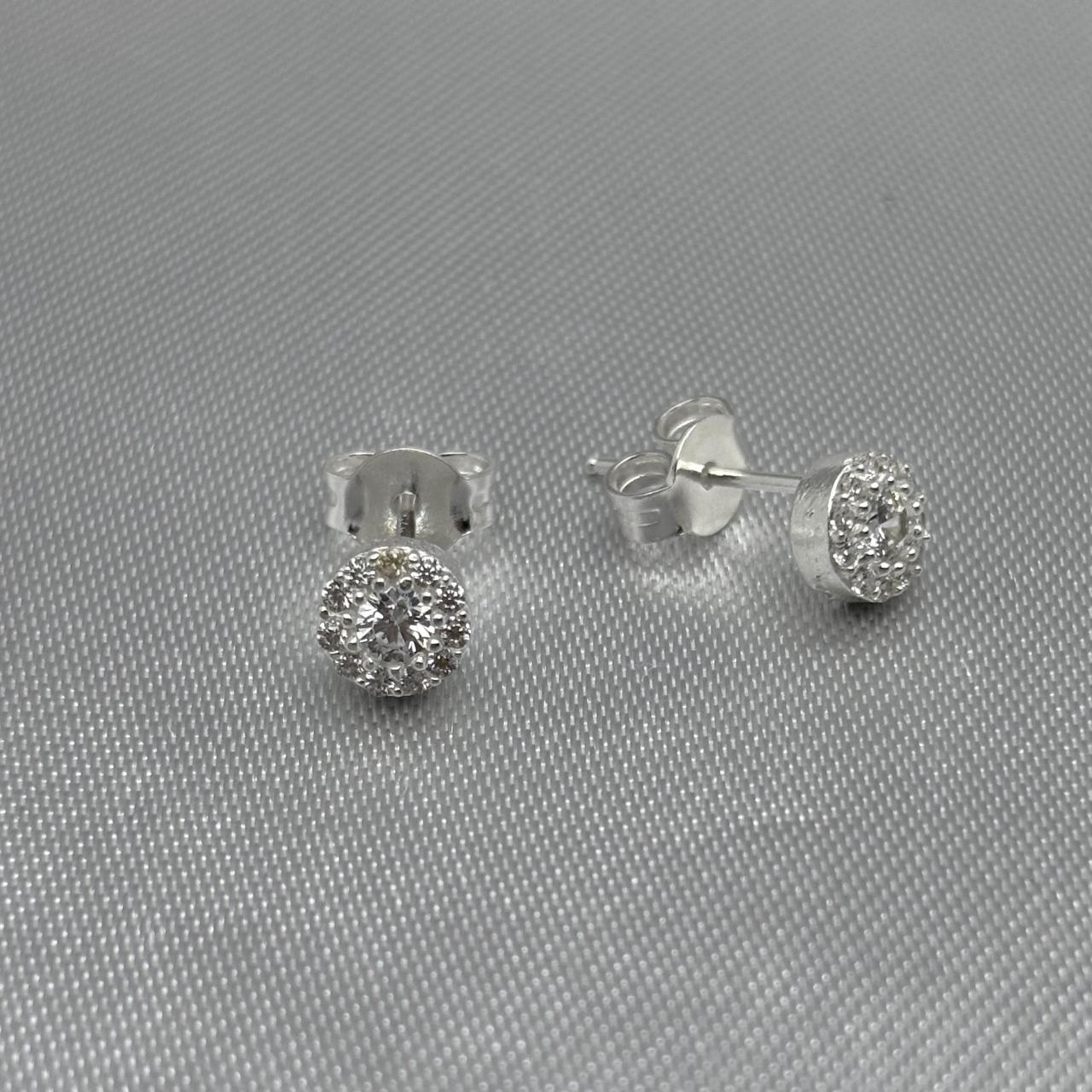 #BR240 - Broquel Circular Con Zirconia Plata - B17/1.1
