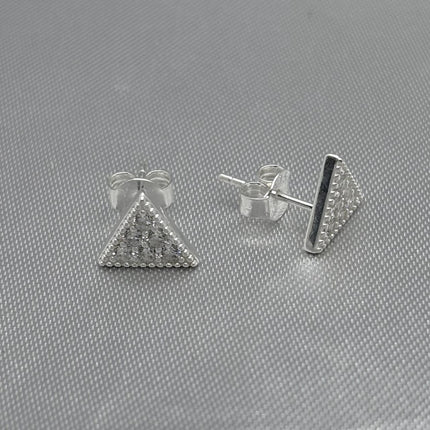 #BR170 - Broquel Triangular Con Zirconia Plata - A18/1.7