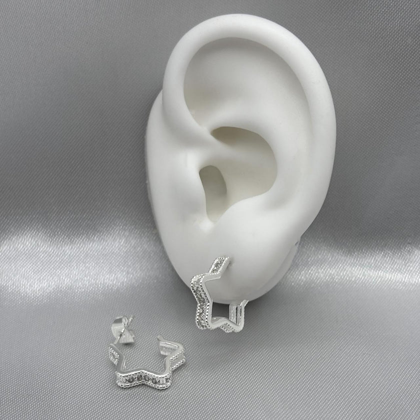 #H177 - Huggie Estrella Con Zirconia Plata - ZC3.3