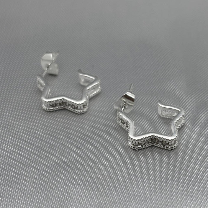 #H177 - Huggie Estrella Con Zirconia Plata - ZC3.3