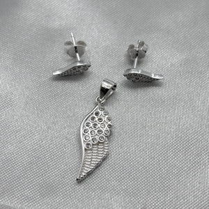 #J119 - Juego Dije Y Broquel Alas Con Zirconias Plata - C25/3.2