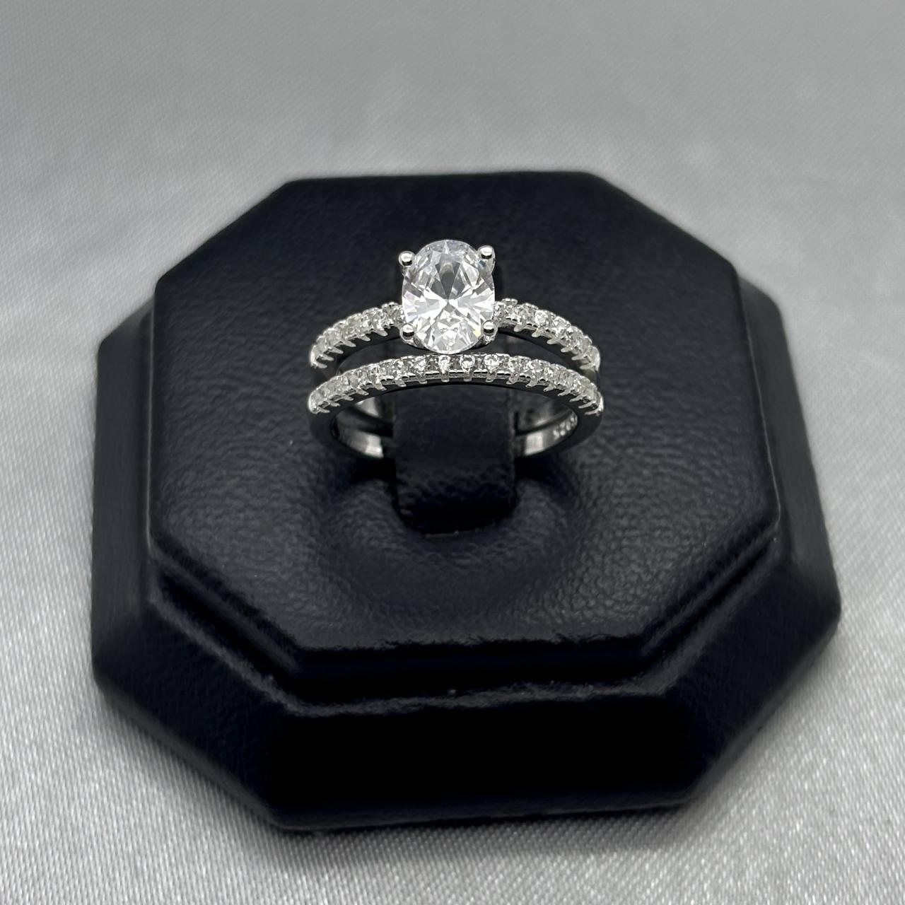 #AL121 - Alianza Piedra Ovalada Zirconia Plata - PU4.2