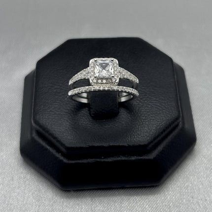 #AL147 - Alianza Cuadrado Con Zirconia Plata - C14/3.6