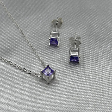 #J123 - Juego Cuadrito Gargantilla/Broqueles Con Zirconia Plata - C14/3.8