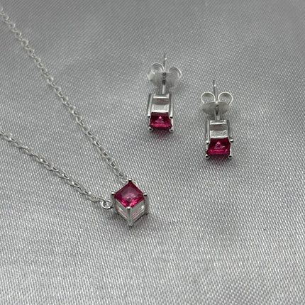 #J123 - Juego Cuadrito Gargantilla/Broqueles Con Zirconia Plata - C14/3.8