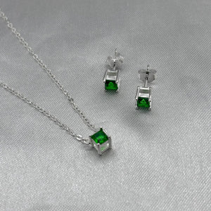 #J123 - Juego Cuadrito Gargantilla/Broqueles Con Zirconia Plata - C14/3.8