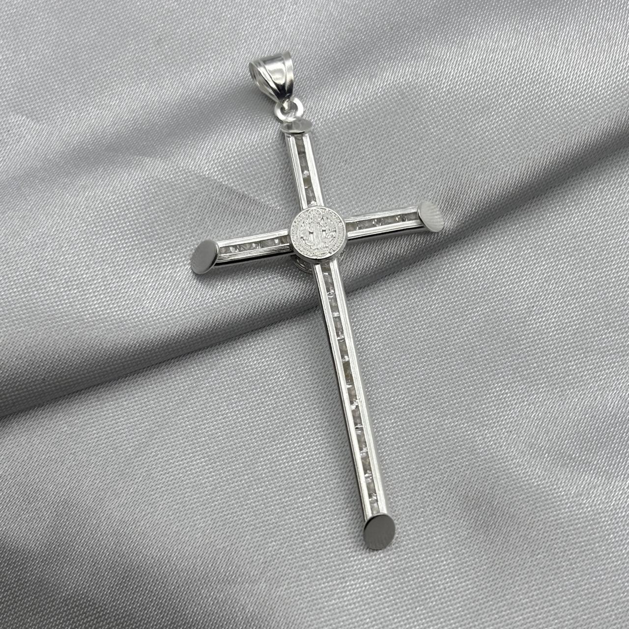 #D216 - Dije Cruz De San Benito Con Zirconia Plata -A12/3.8