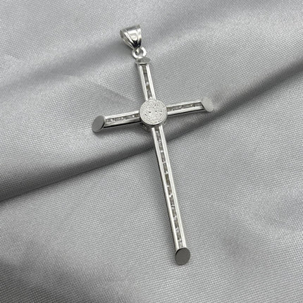 #D216 - Dije Cruz De San Benito Con Zirconia Plata -A12/3.8