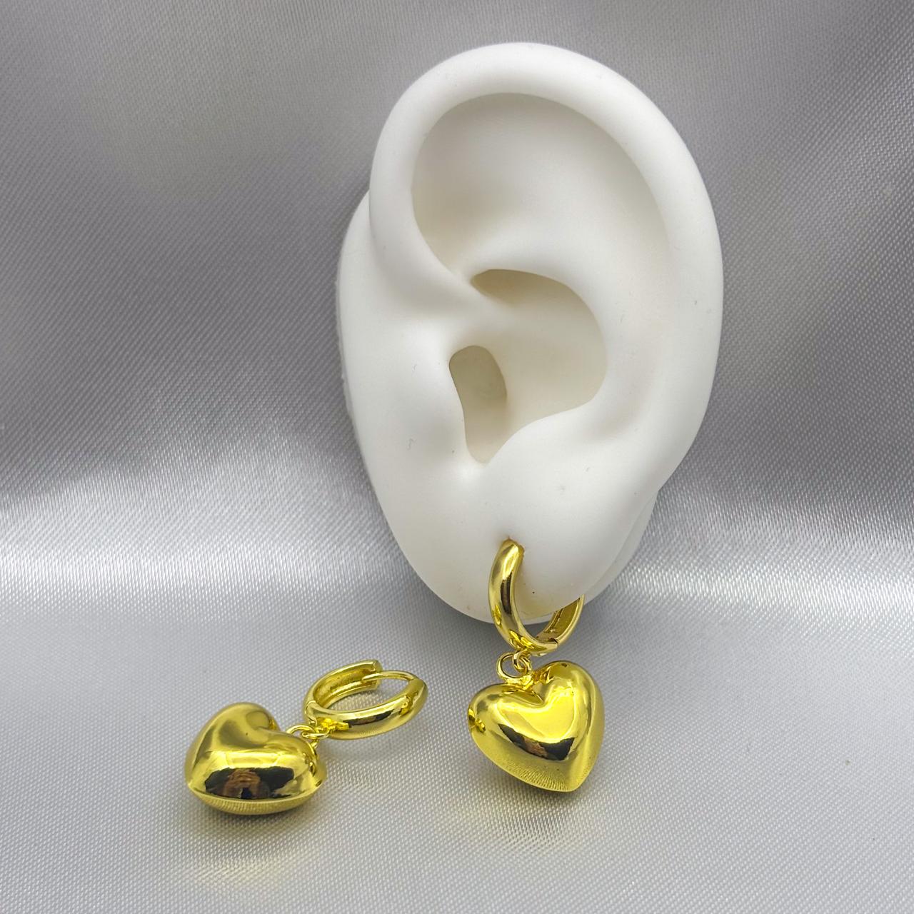 #HOL138 - Huggie Corazón Inflado Oro Laminado 18K - LA050/