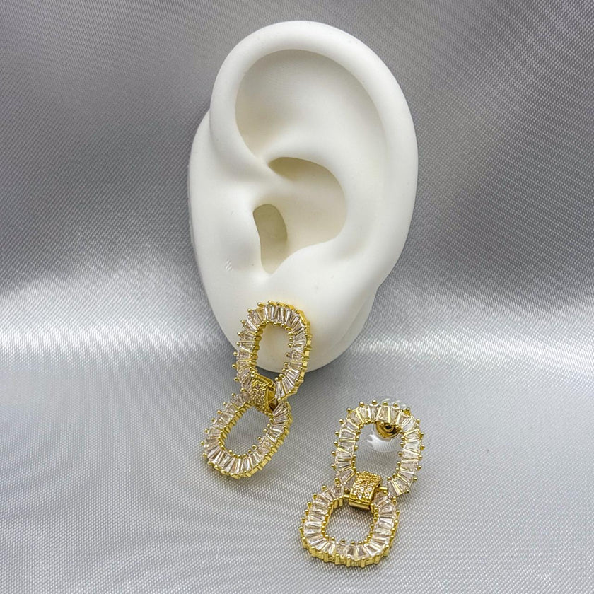 #ARL128 - Aretes Cuadros Con Zirconia Oro Laminado 18K -LA050/