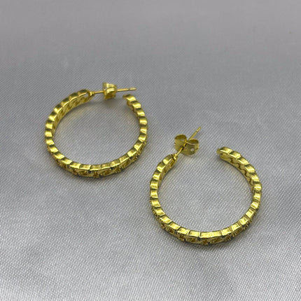 #ARRL124 - Arracada Eslabónes Con Zirconia Oro Laminado 18K - LA045/