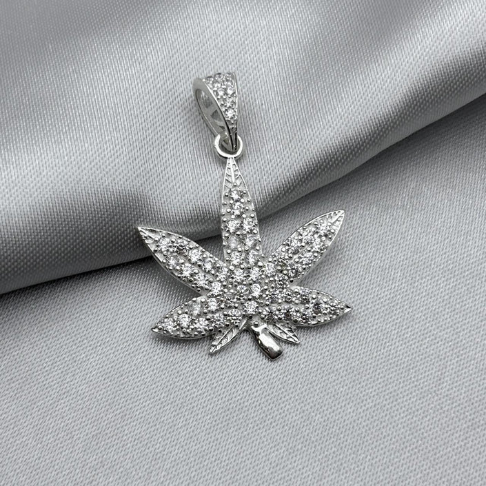 #D420 - Dije Hoja De Cannabis Con Zirconia Plata - A10/4.2