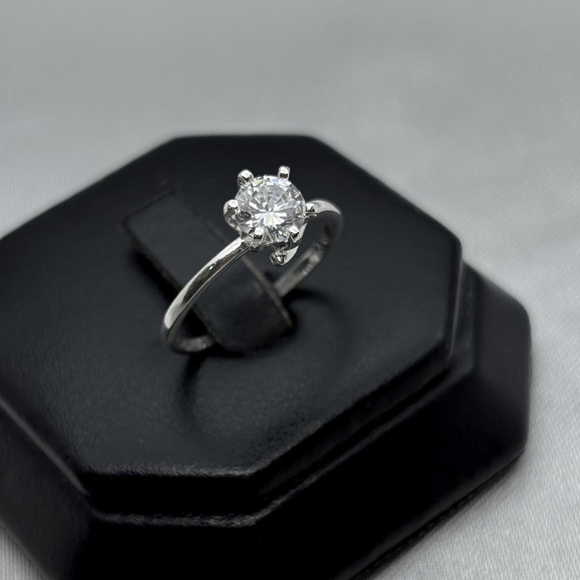 #AD172 - Anillo Con Zirconia Plata - A08/1.7