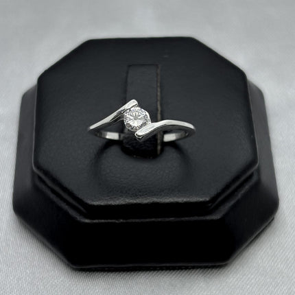 #AD217 - Anillo Con Zirconia Plata - A08/1.8