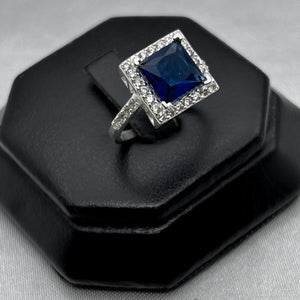 #AD161 - Anillo Cuadrado Con Zirconia Plata - A09/3.4